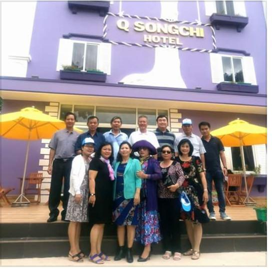 Q Songchi Hotel Chi Khu Co Ong Extérieur photo